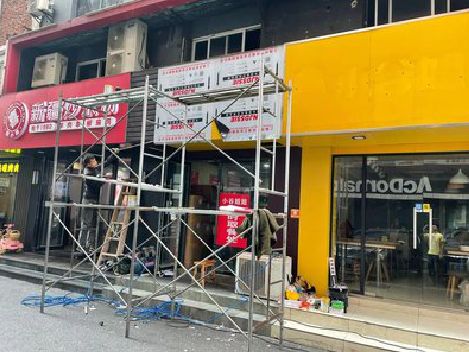 永嘉制作广告招牌如何避免它发黄？